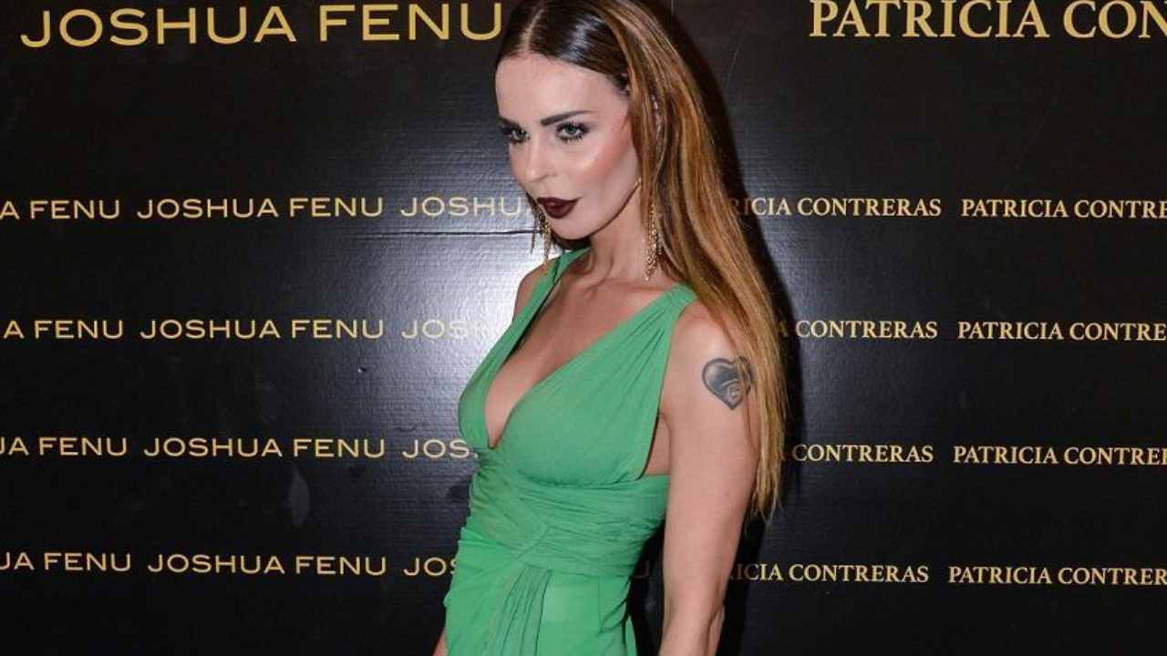 Nina Moric vestito verde