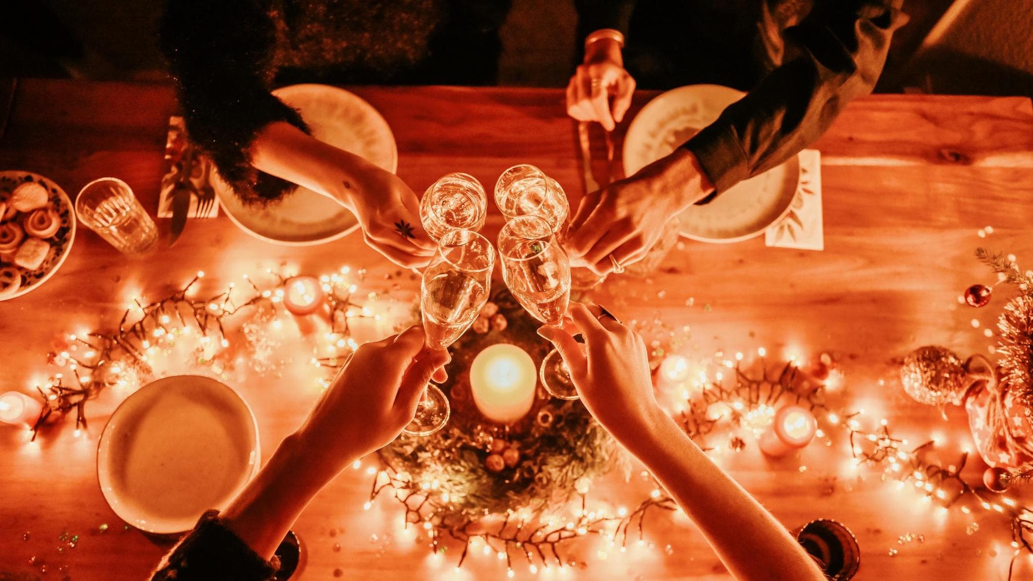 Auguri di buon anno: le migliori frasi e immagini da inviare alla vigilia di Capodanno