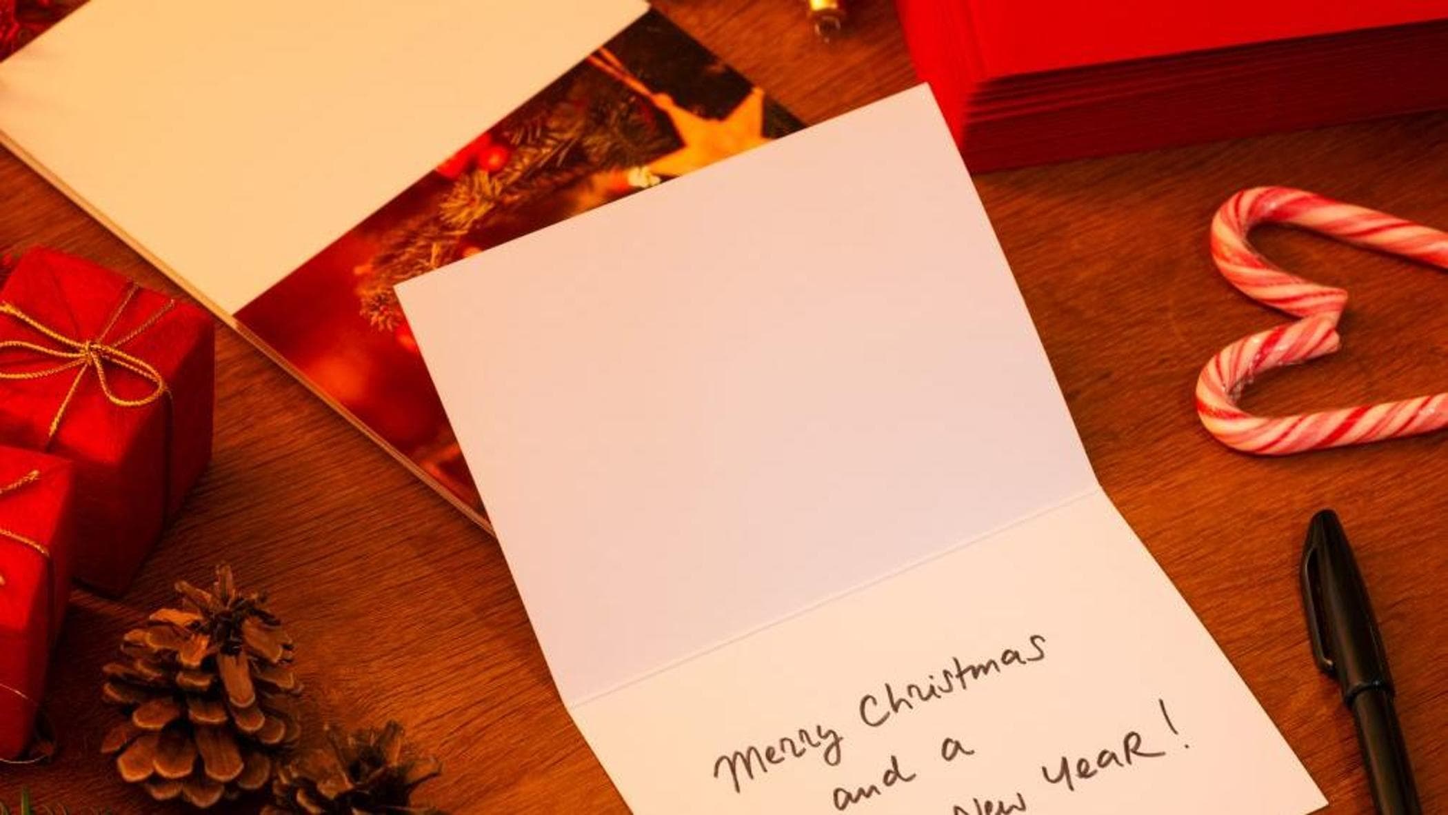 Frasi di auguri e immagini da inviare per augurare buon Natale 2024