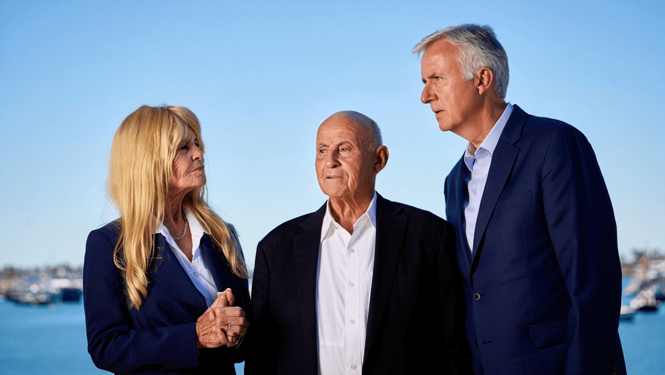 Da Brigitte Bardot a James Cameron: “Liberate Watson, paladino delle balene”