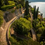 Una scalinata di 900 gradini sul lago di Como vi porta a questa vista paradisiaca (non a caso si chiama Scala del Paradiso)