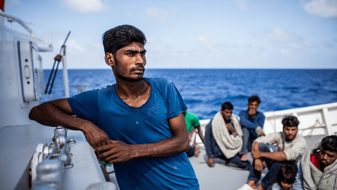 Il terzo viaggio di Dulal, il migrante zero: “Sballottati senza meta, è una tortura infinita”