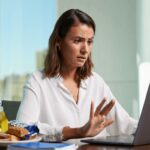 Se la noia vi fa mangiare di più, ecco tutti i tips per gestire la fame nervosa