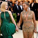 Nicole Kidman e Beyoncé hanno infranto una delle regole più rigide del Met Gala (ma nessuno ha detto niente)