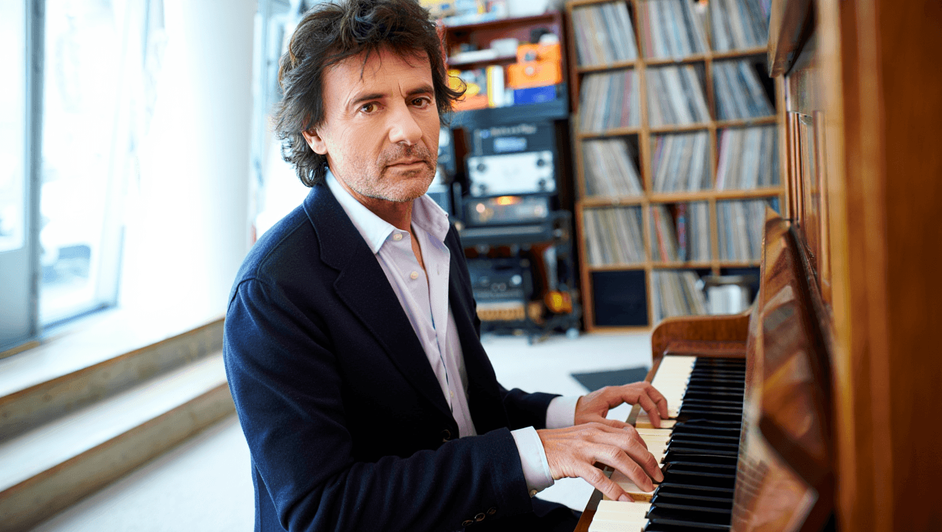 Paolo Vallesi compie 62 anni: la vittoria a Sanremo tra le Novità, cosa fa oggi, la proposta di matrimonio a L'Isola dei Famosi, 7 segreti