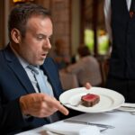 Questi sono i motivi per cui è giusto (e doveroso)  rimandare indietro un piatto al ristorante, secondo il galateo (e i casi in cui invece no!)