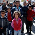 Pronti, partenza, tornate indietro: com'è andato il primo giorno dei migranti in Albania. Tra le proteste degli attivisti locali: “Qui finisce il sogno europeo”