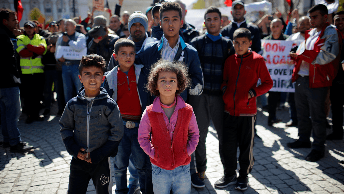 Pronti, partenza, tornate indietro: com'è andato il primo giorno dei migranti in Albania. Tra le proteste degli attivisti locali: “Qui finisce il sogno europeo”