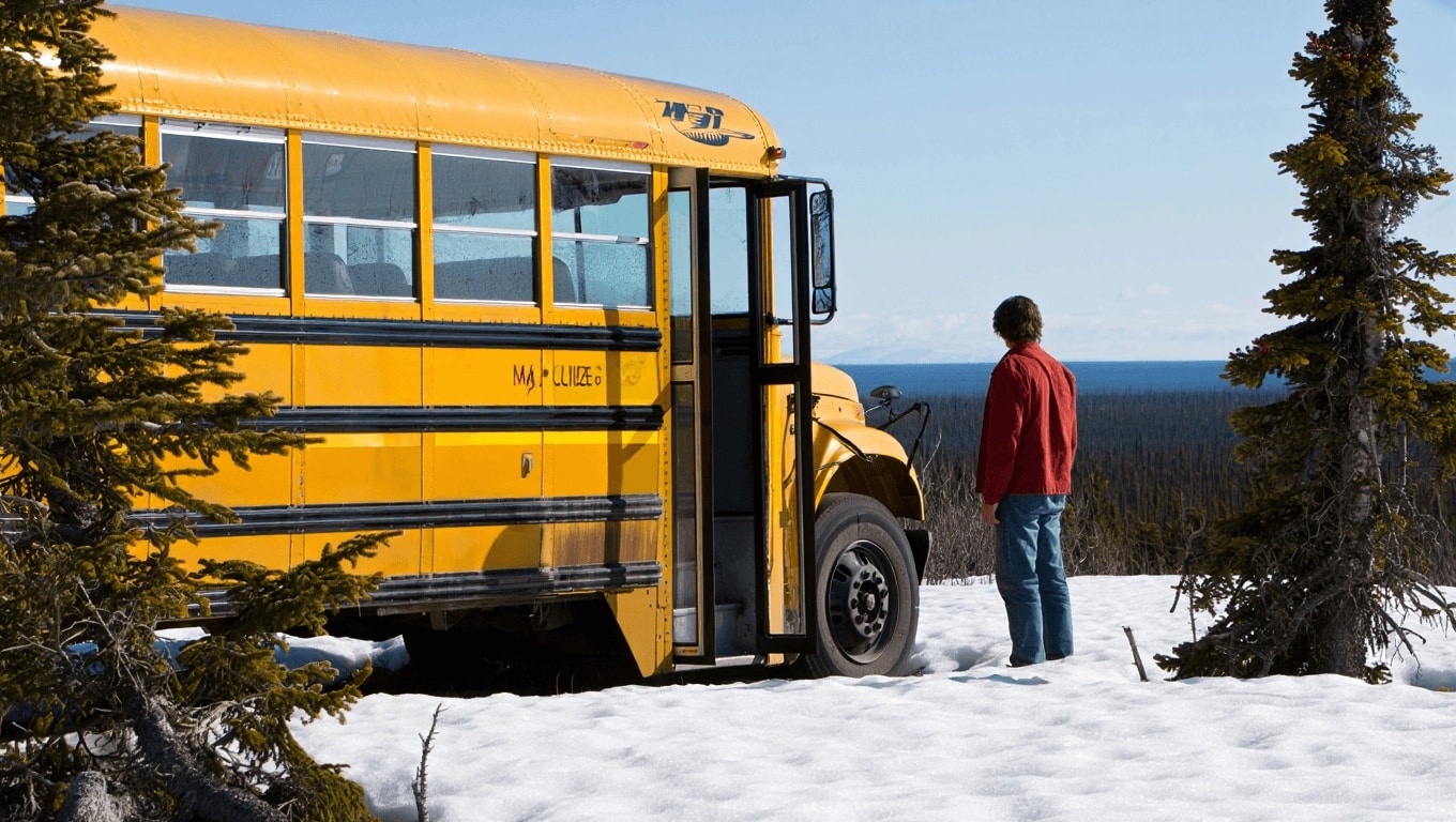 «Into the Wild» in tv: il libro che ha ispirato il film, perché il Magic Bus è stato rimosso, 7 segreti
